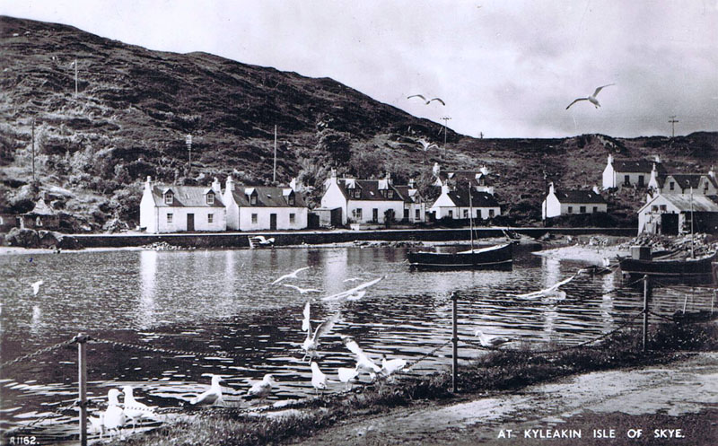 Circa 1950 - View over the Obbe from the Pier after the coming of electricity
(note the electricity poles at the rear of the houses)